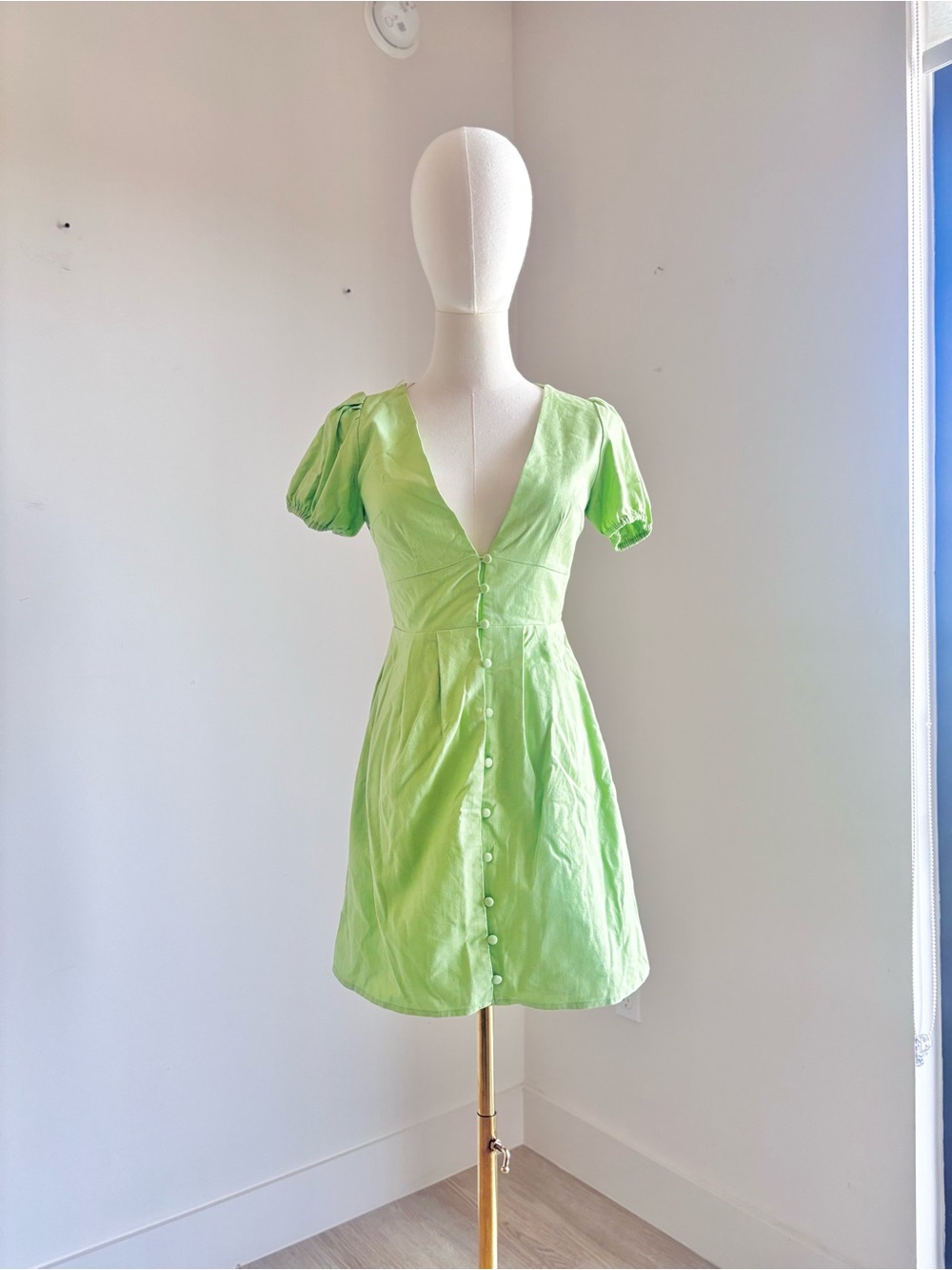 Ruby Sees All Green Puff Sleeve Button Front V-Neck Mini Dress Sz 6